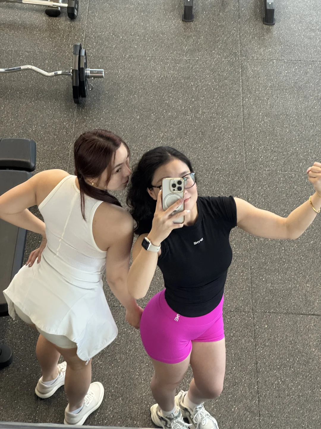 见人不如健身 既要见面也要健身 健身搭子 见人健身统统拿捏 健康有力量...