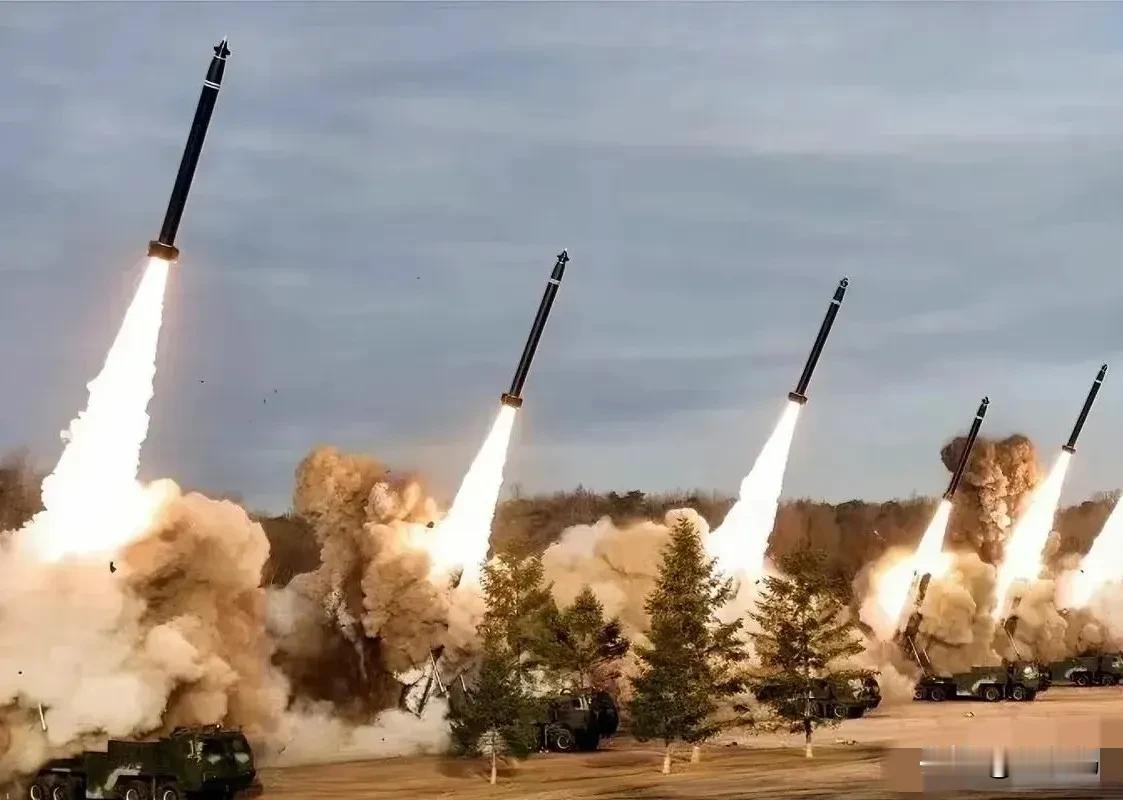19日凌晨，数枚导弹密集射向日本海，高市早苗这下尝到后果了！据韩联社报道，韩国