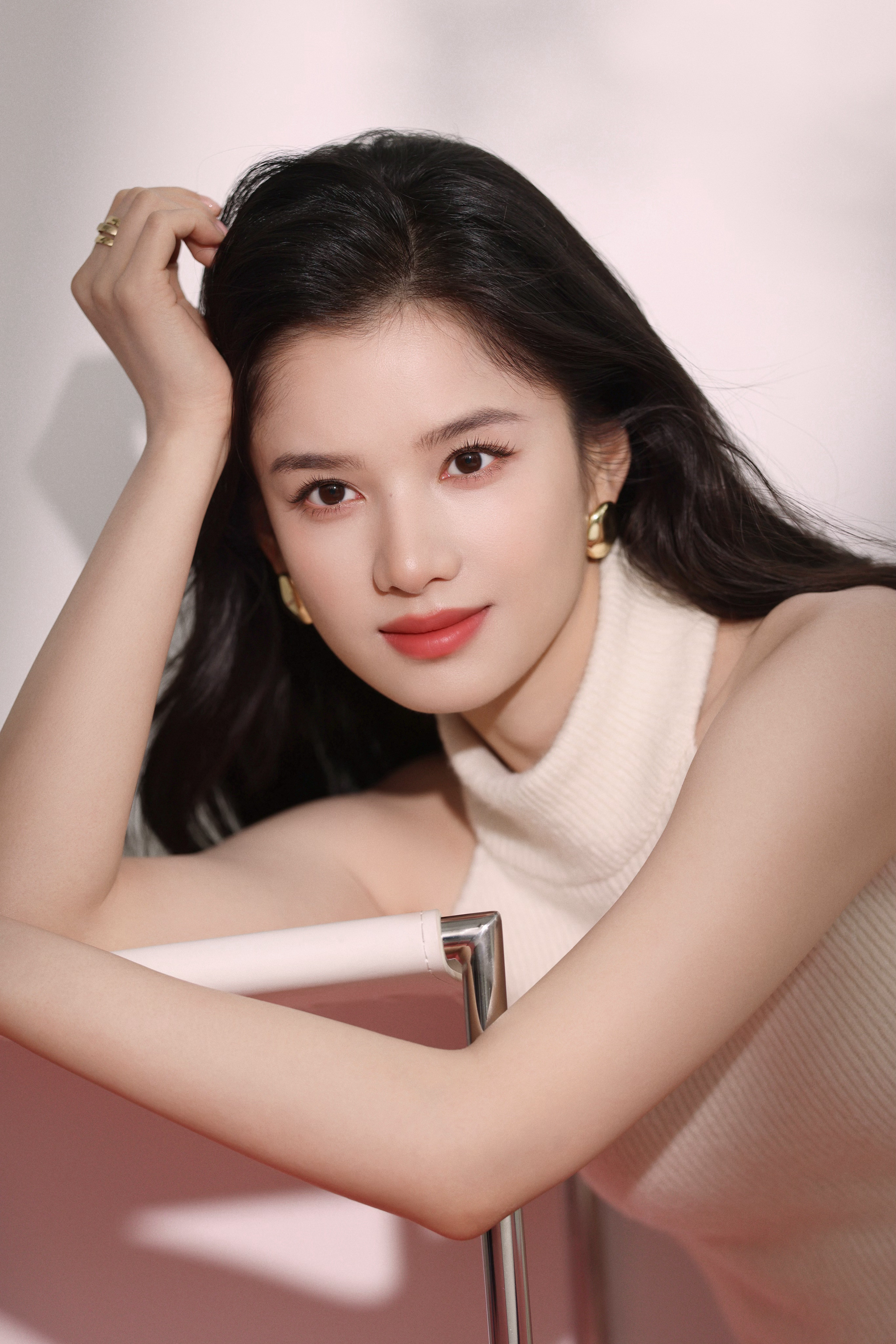 张婧仪兰蔻代言这个脸和唇流口水了