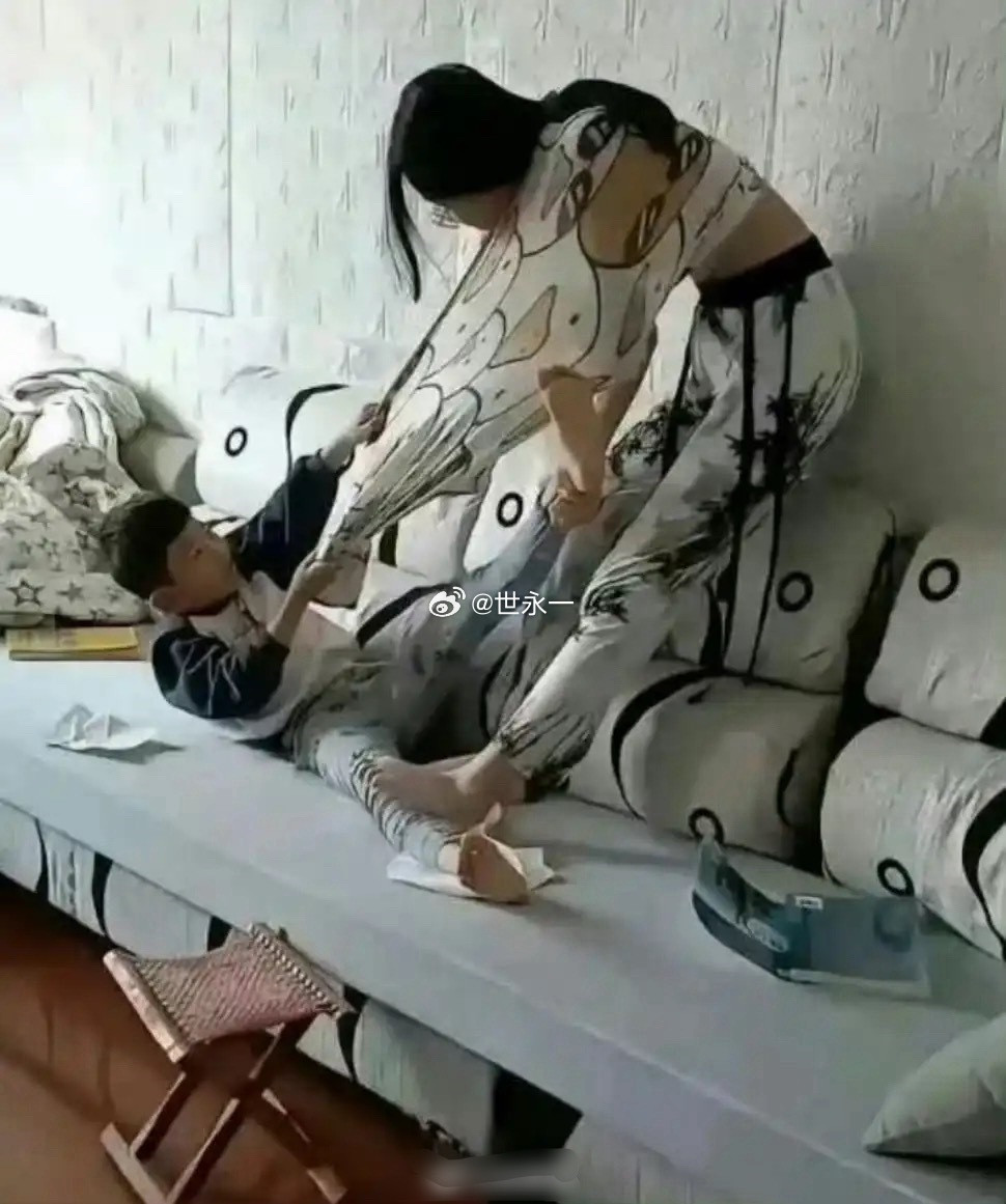 姐弟俩天天打架，什么时候才能不打啊！​​​