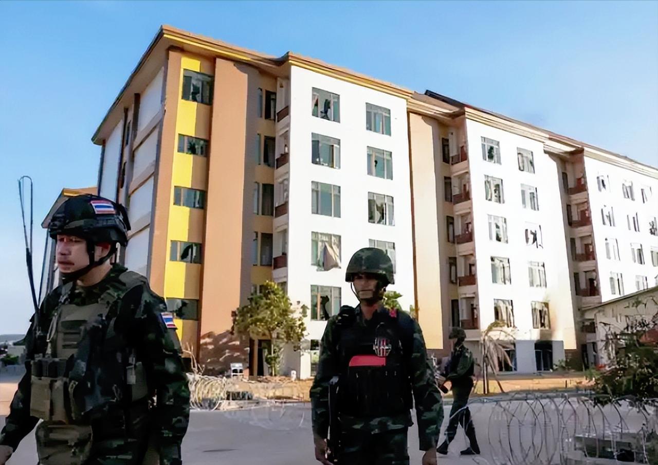 真的太狂了，谁能想到泰柬边境居然藏着个胆大包天的巨型电诈窝点，嚣张到直接把办公室