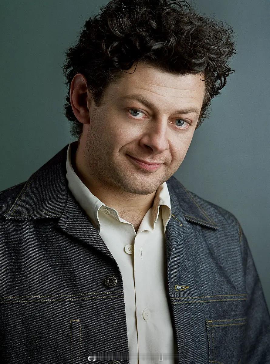 “指环王”系列新电影《指环王：猎捕咕噜》公布演员阵容，安迪·瑟金斯导演兼主演，部