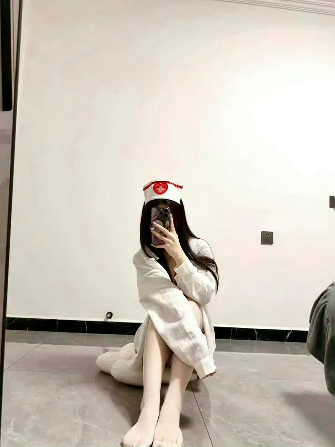 第一次穿护士装有点小惊喜​​​​​​