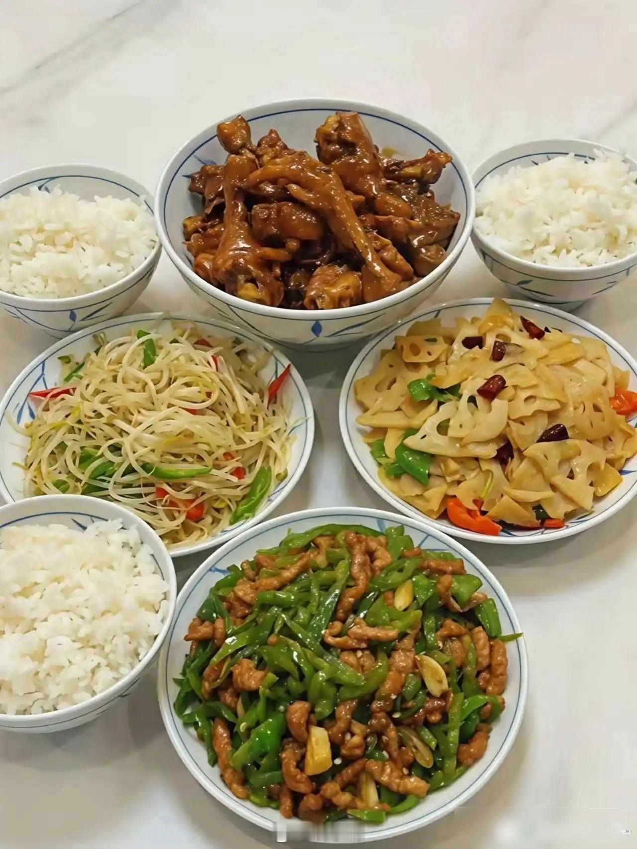 一家三口如果天天这样吃，大家觉得月入多少，才能抗的住