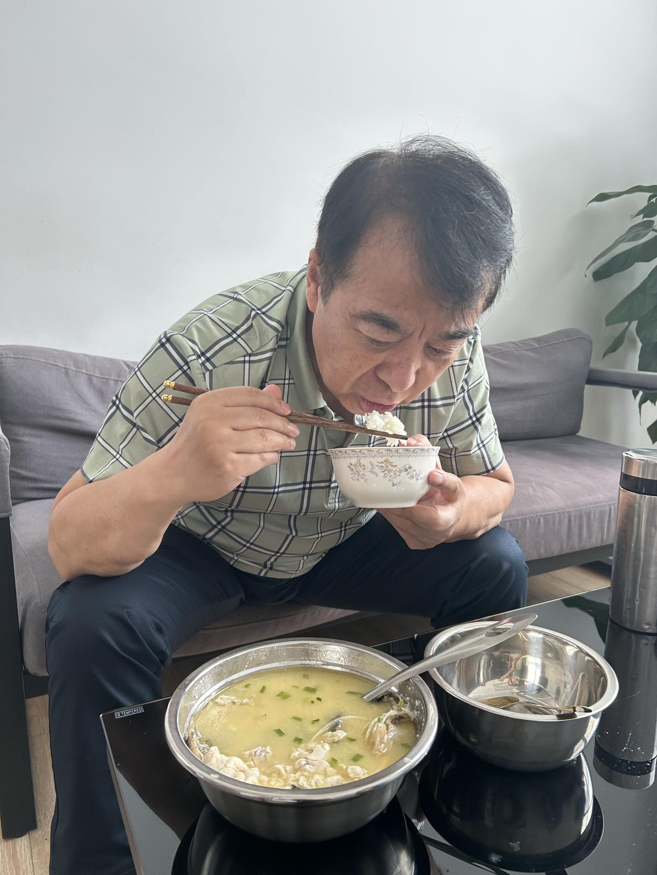 今天上午出诊结束，开始大吃大喝！