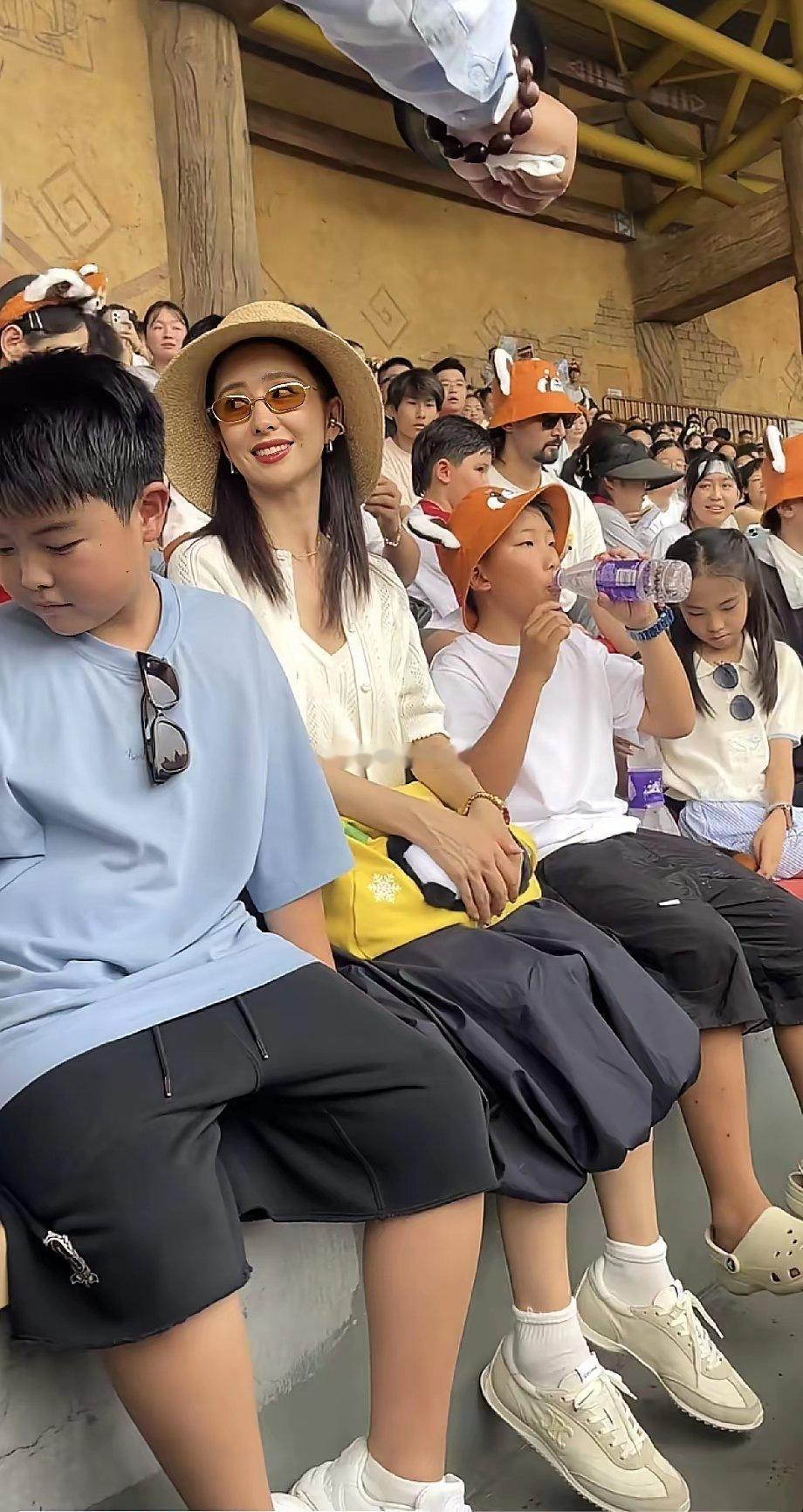 佟丽娅这婚离了跟没离一样每天还是对着同一张脸