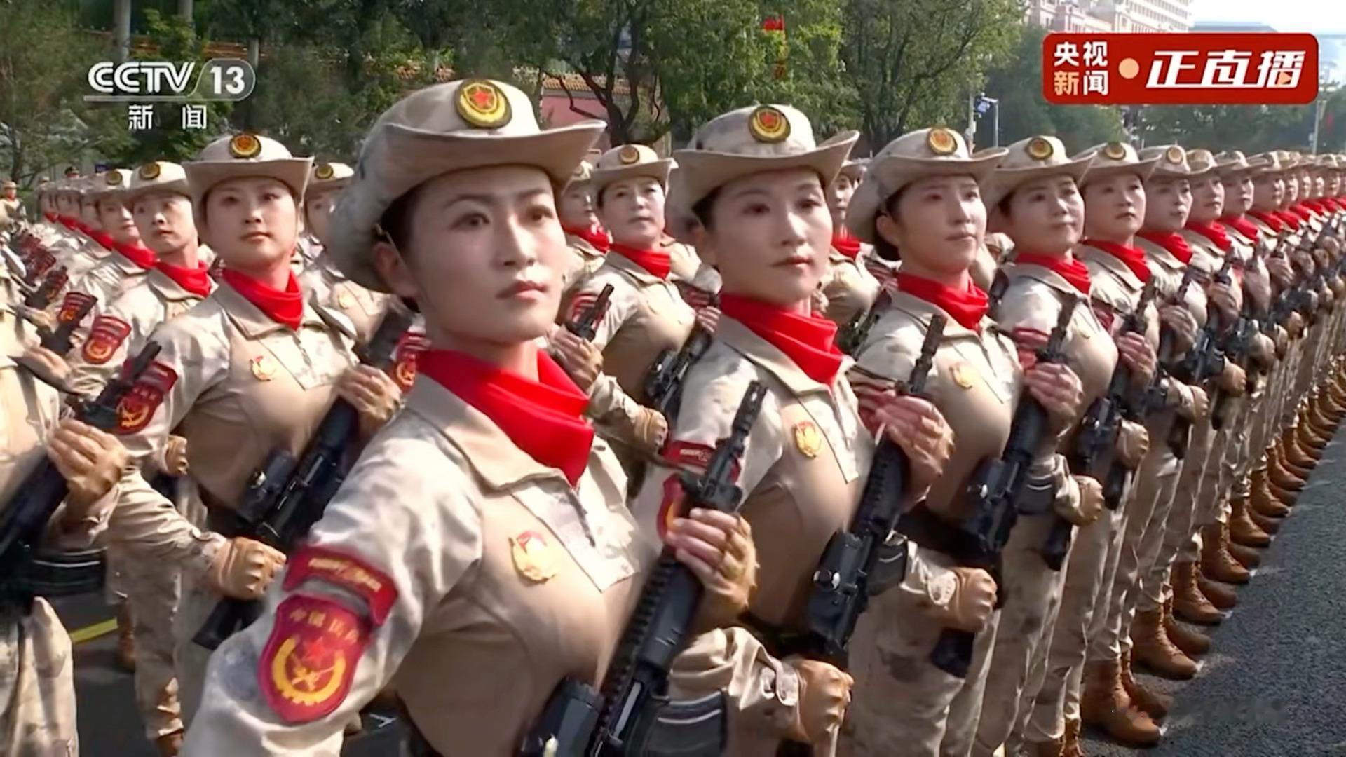 我们女兵真是英姿飒爽穿裤装又美又飒阅兵流程​​​