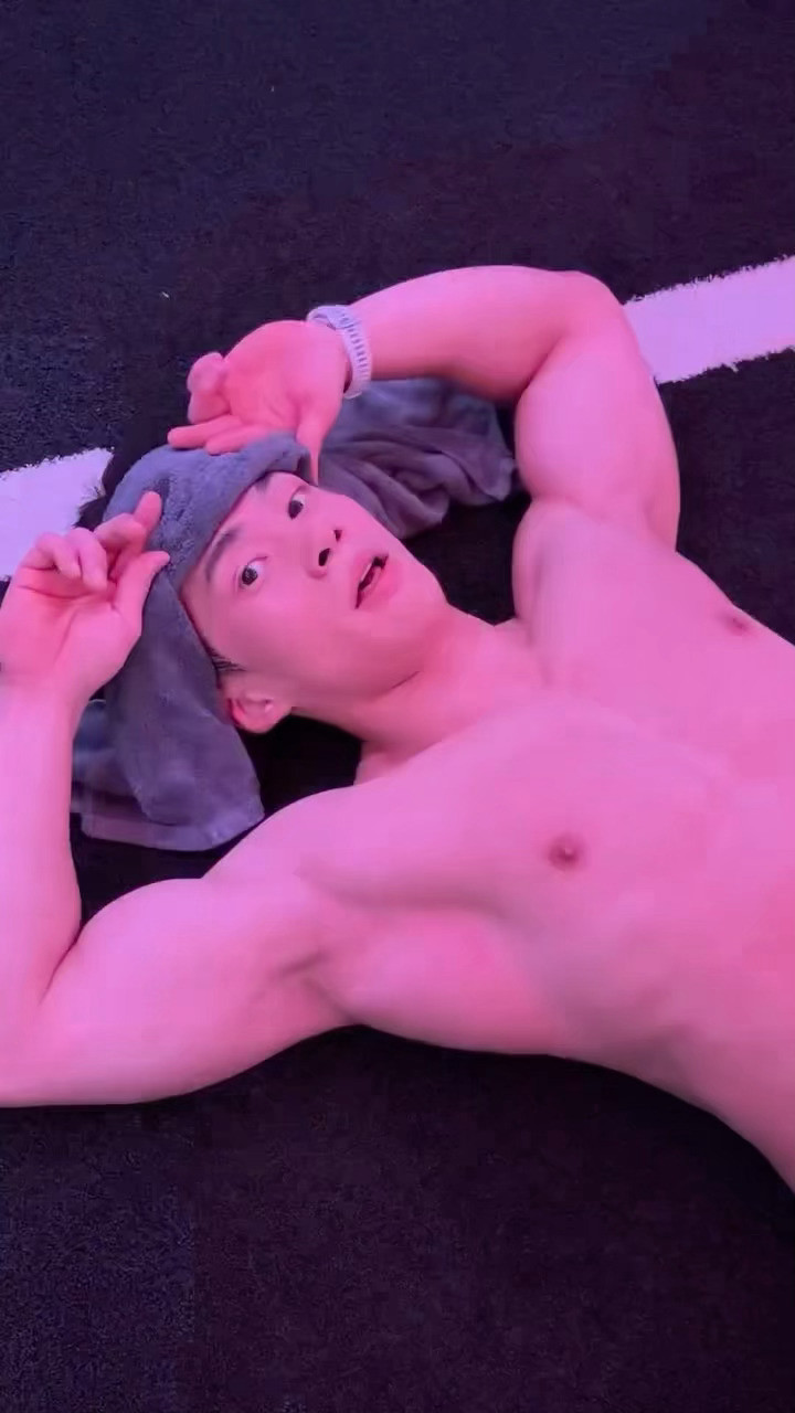 动图分享之我的耳朵好舒服[捂眼睛][捂眼睛]​​​