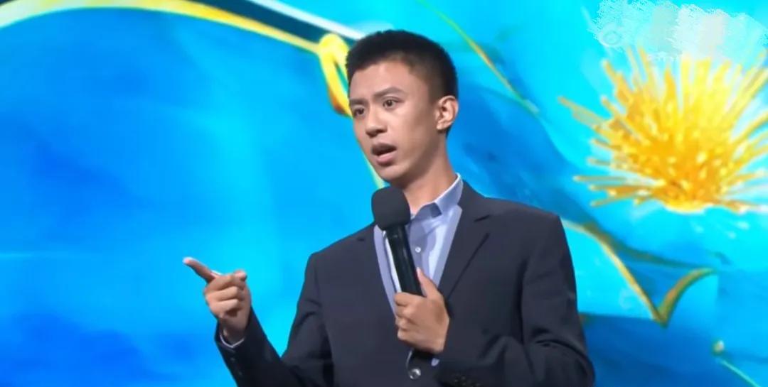 白玉兰奖就是个草台班子，邀请付航在颁奖盛典讲脱口秀，结果付航讲完全部段子，现场也