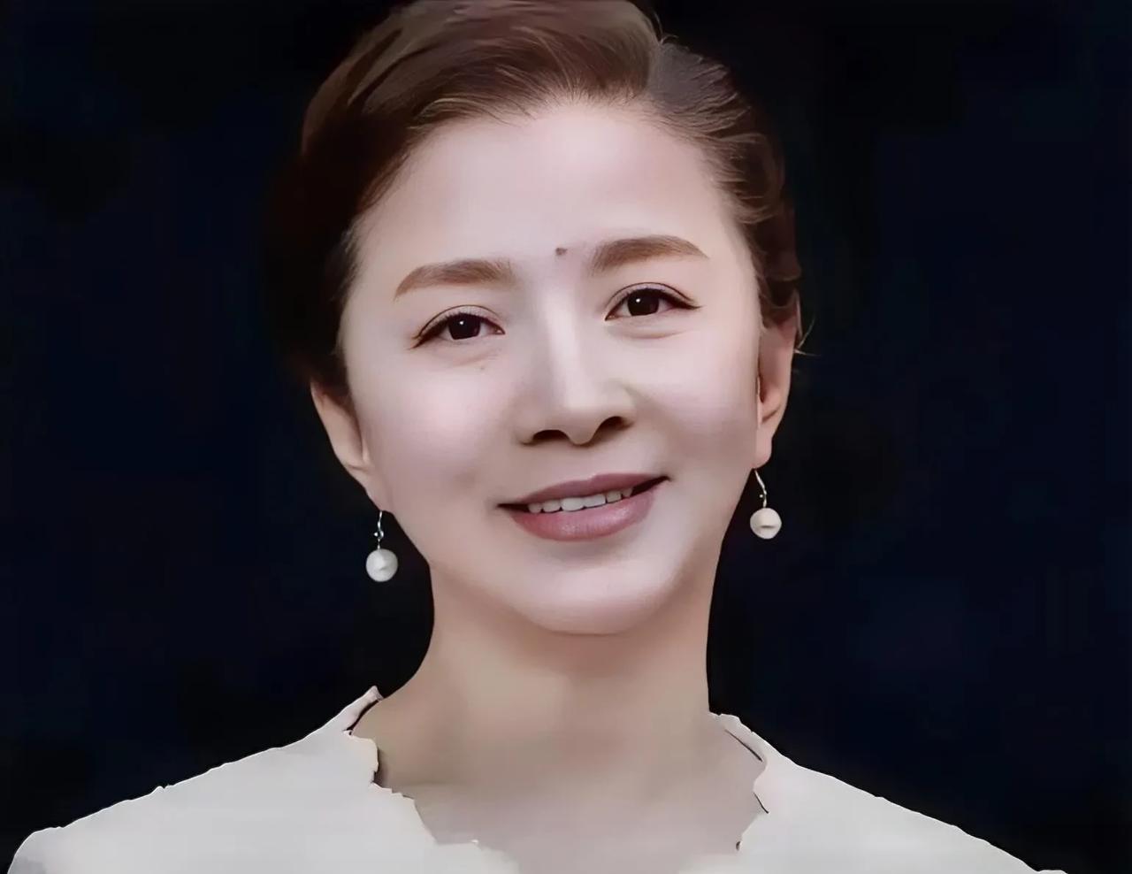 迟蓬老师说自己最大的遗憾不是输给王珞丹，不是错过金鸡奖，而是多年演艺生涯里没有演