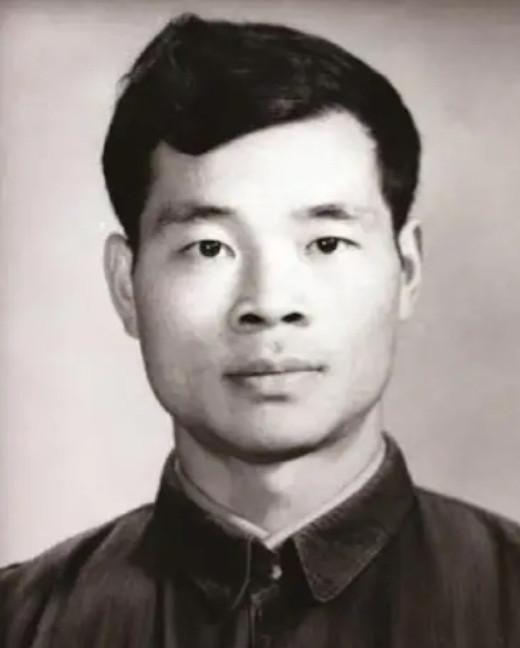 1982年6月16日，医生根据罗健夫的遗愿剖开了他的遗体，发现他全身都布满了癌肿