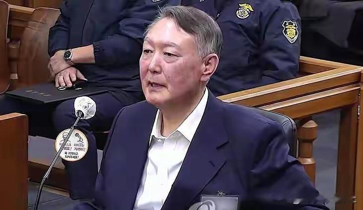 十年大牢，爱妻何时再重逢？韩国前总统尹锡悦已成阶下囚，即将面临司法十年的牢狱