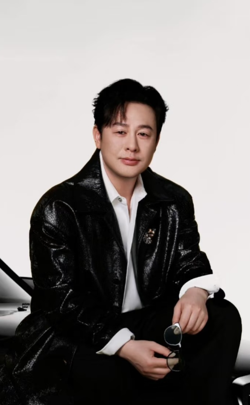 张颂文藏的也太深了，原来他竟然还有这样的一面，要不是媒体报道，都不知道，他竟