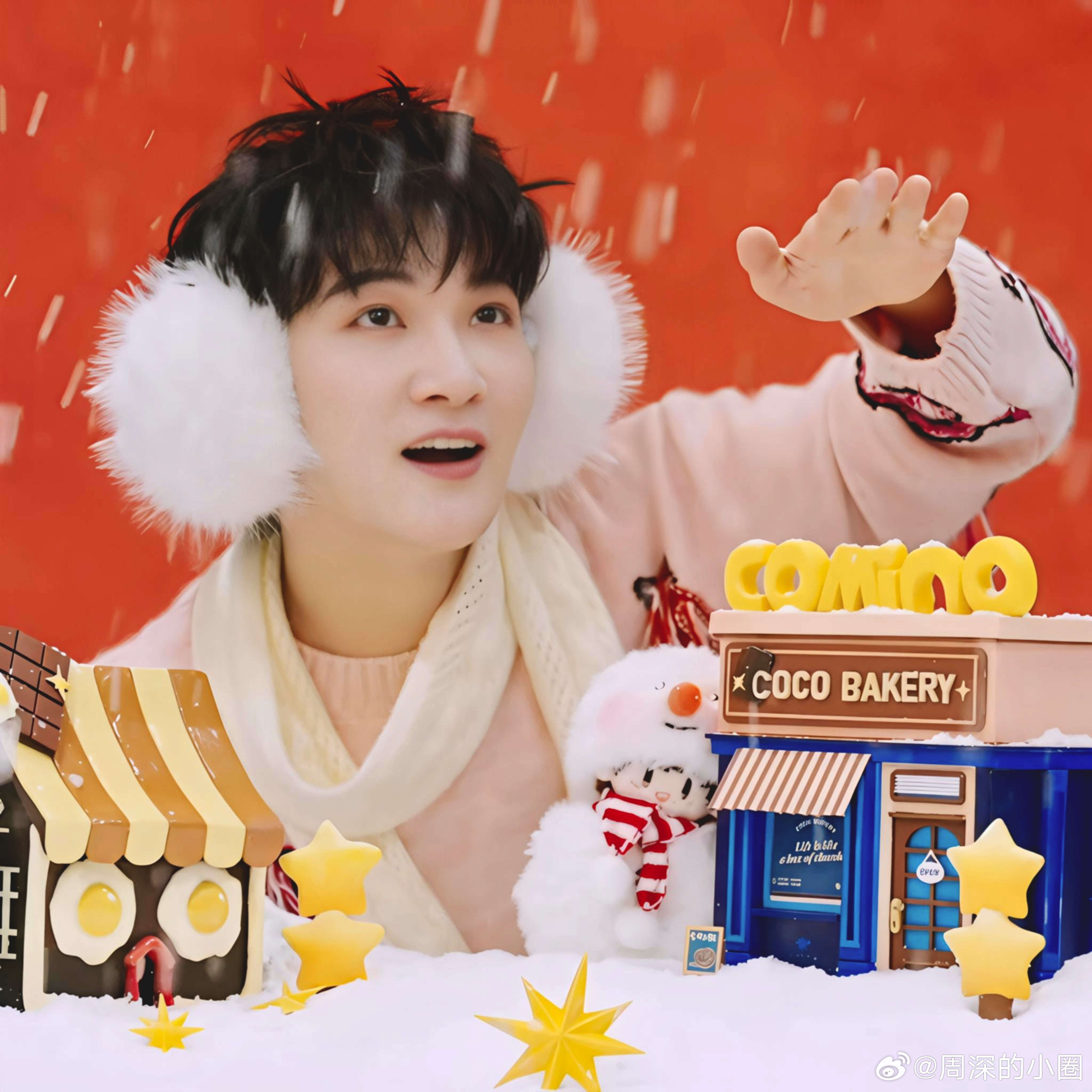 周深周深新歌背着山的人【圈宝和米说晚安】透过朦胧的月，风声停在那未知，穿