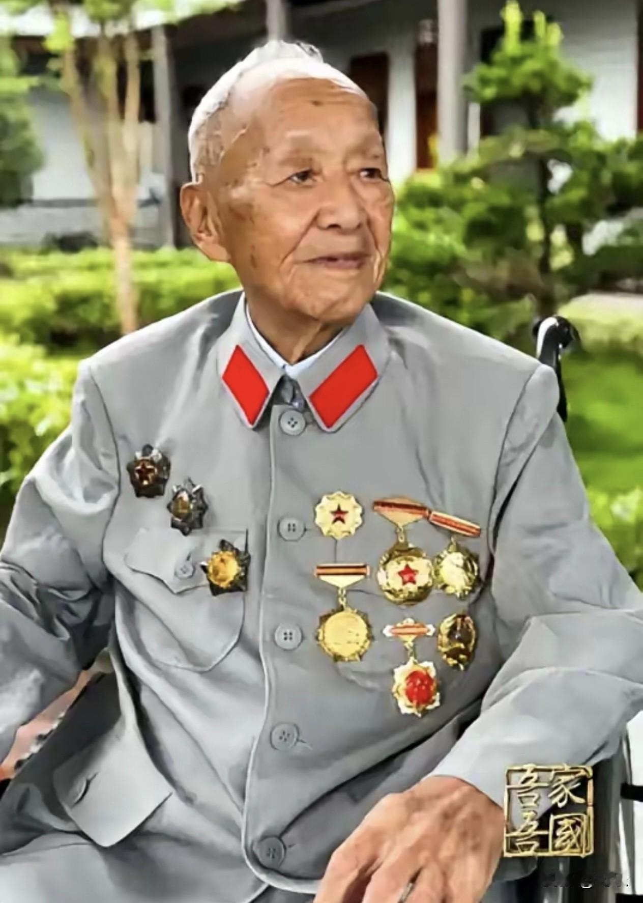 108岁老红军胡正先育有5位子女大女儿胡延华定居六安，一直陪在父亲身边，照