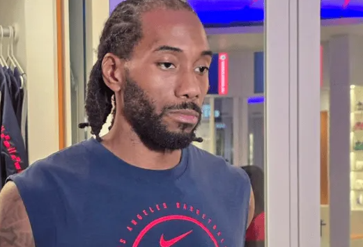 NBA常规赛,快船以129-102战胜太阳。赛后采访,快船球员伦纳德谈及哈登的