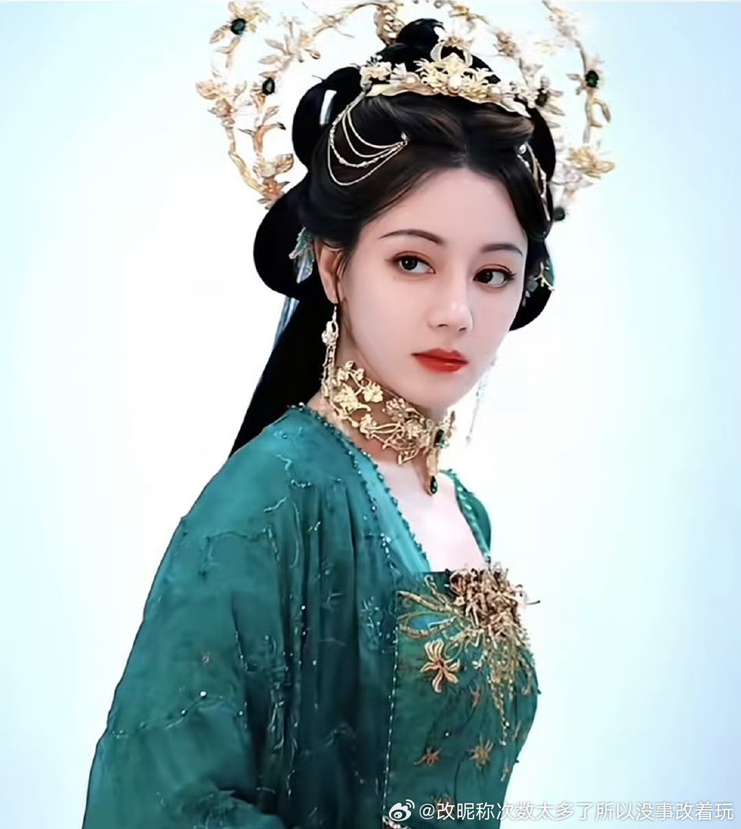 好老气的造型脖子上的老气俗气又显脖子短