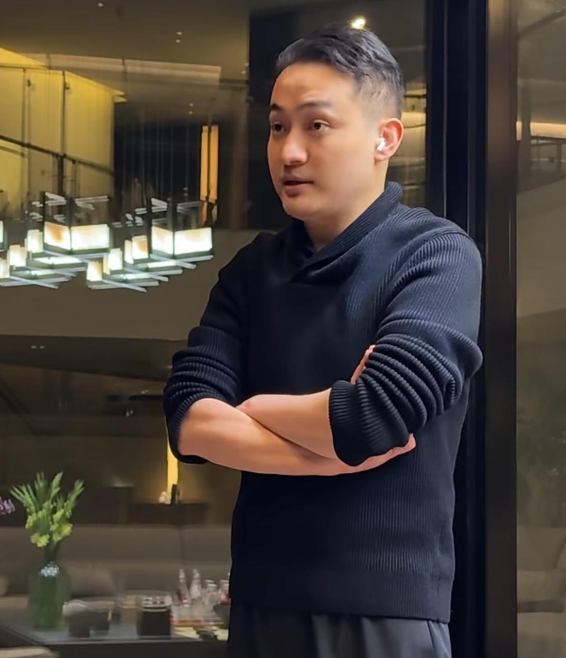 孙宇晨是如何出境的？2018年，孙因链上的项目涉及灰色领域，被边控。孙一