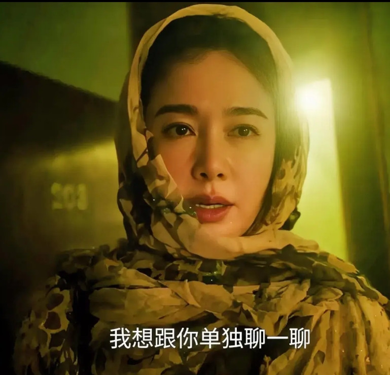 《扫毒风暴》事情终于迎来了转机！在周少雄的不守信用下，靠着花姐，云司令得知了真相