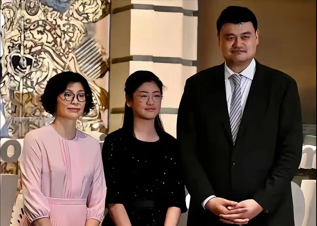姚明的基因这么强大，对他女儿来说并不是好事！他女儿又不打算走篮球这条路，长这么高