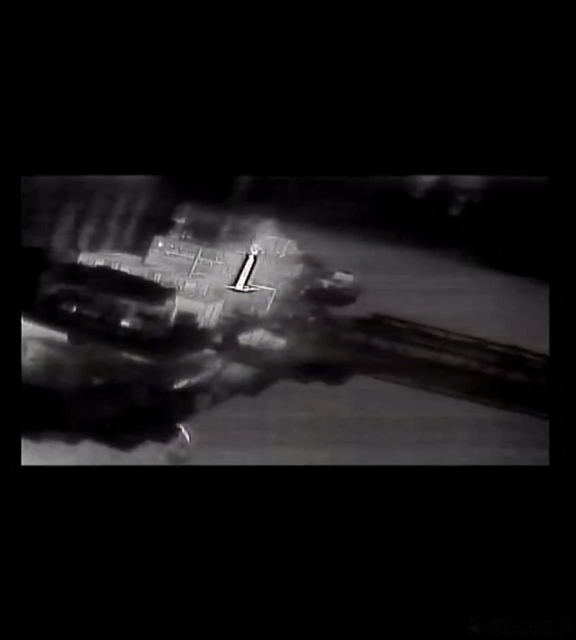 乌军称，再次打击了里海的俄海上石油平台，这是这些设施遭受的第四次打击，也是第三个