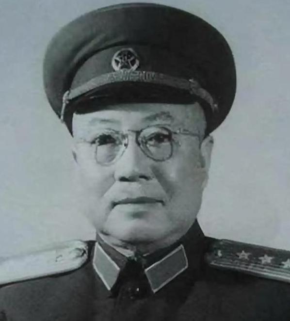 1946年，冀察纵队政委刘道生发现，司令员郭天民缴获了一批物资后，却没有上交，而