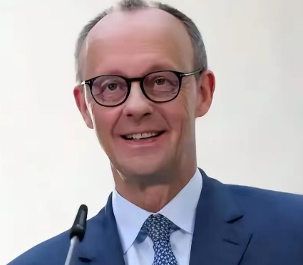 德媒曾呼吁德国政界：美国再坏也比中国好，要坚定站在美国阵营！德媒糊涂话：美国