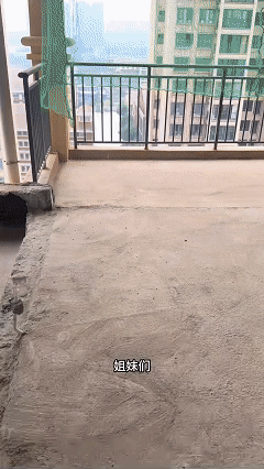 “解释不清了！”女子装修新房准备砸墙，没想到，主卧墙后竟然砸出一间完全封闭的密室