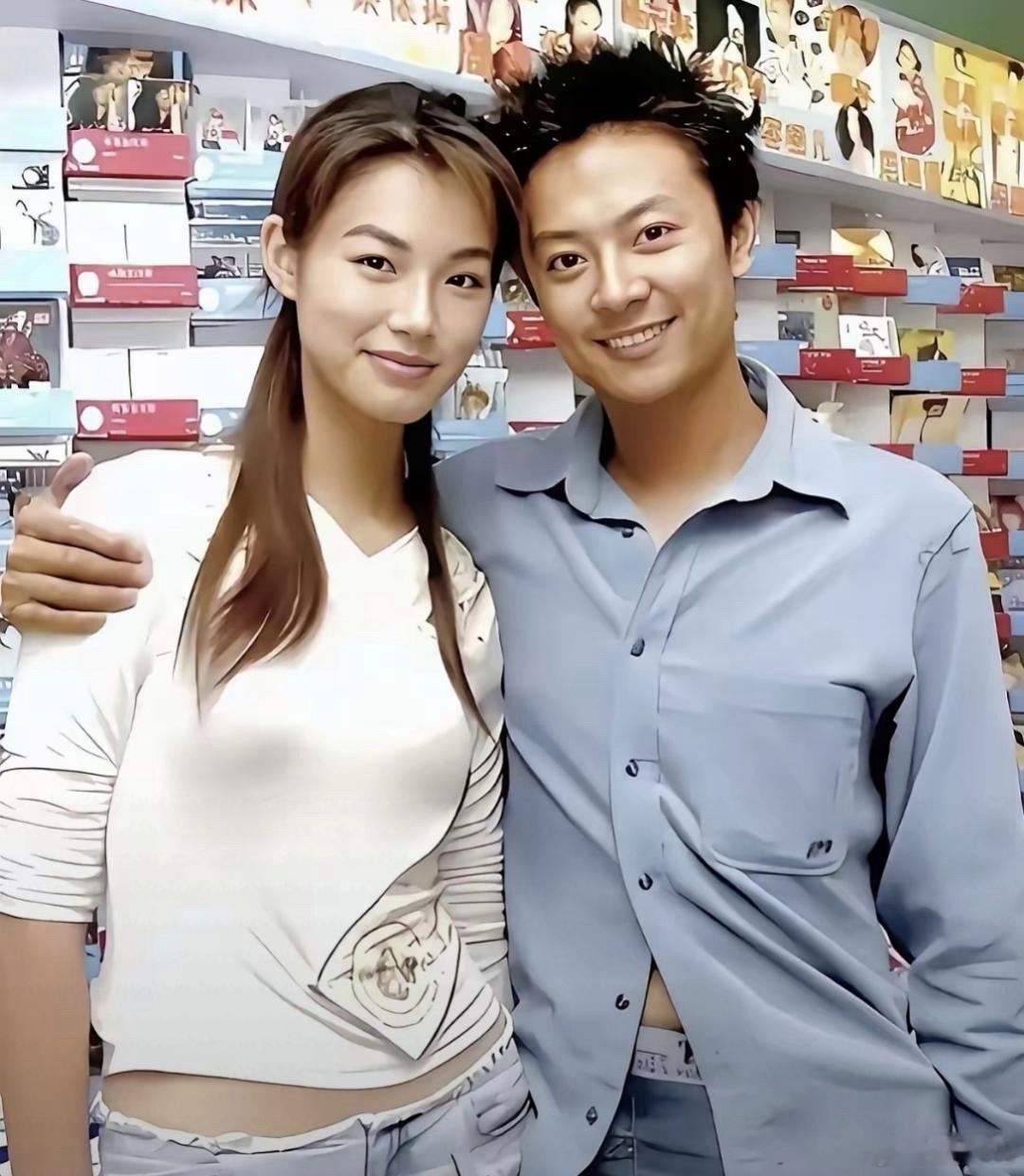 于娜和印小天20年后再次同框。