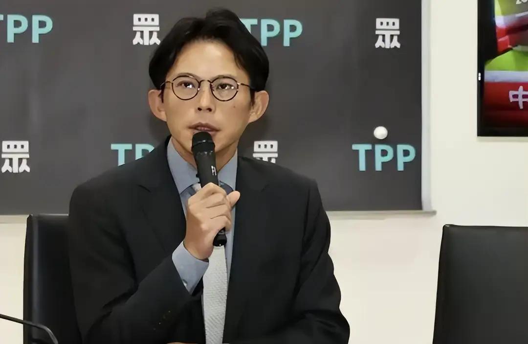 李有宜公开退党，黄国昌在今日公开回应称：“民众党党内初选原则只有一个，公平公开竞