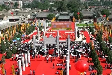 2025年的公祭伏羲大典有不少亮点。6月21日（夏至日），在天水伏羲广场将隆重举