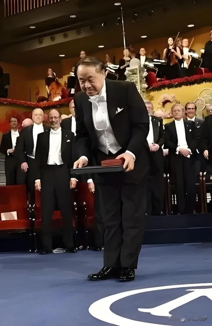 旧话重提——从莫言的文学作品联想到的从莫言的文学作品再到他站在瑞典首都斯德