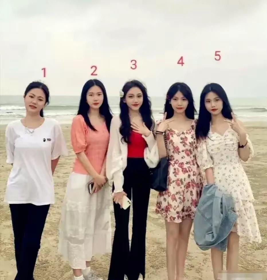 哎呀，1号美女为什么跑单了？独来独往。我就选1号美少女做媳妇，那她一定是个性很强