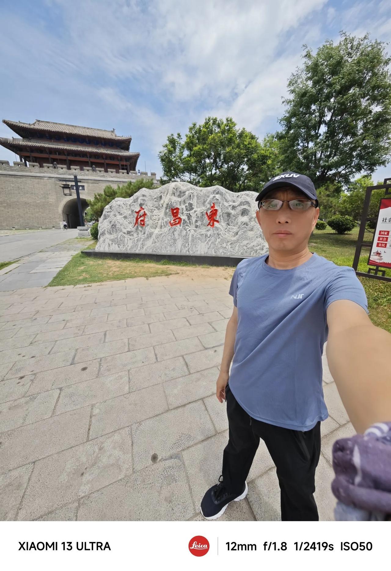 前几天去了山东聊城水上古城，环境真好，就是空空荡荡的没什么人。大家有没有和我一样