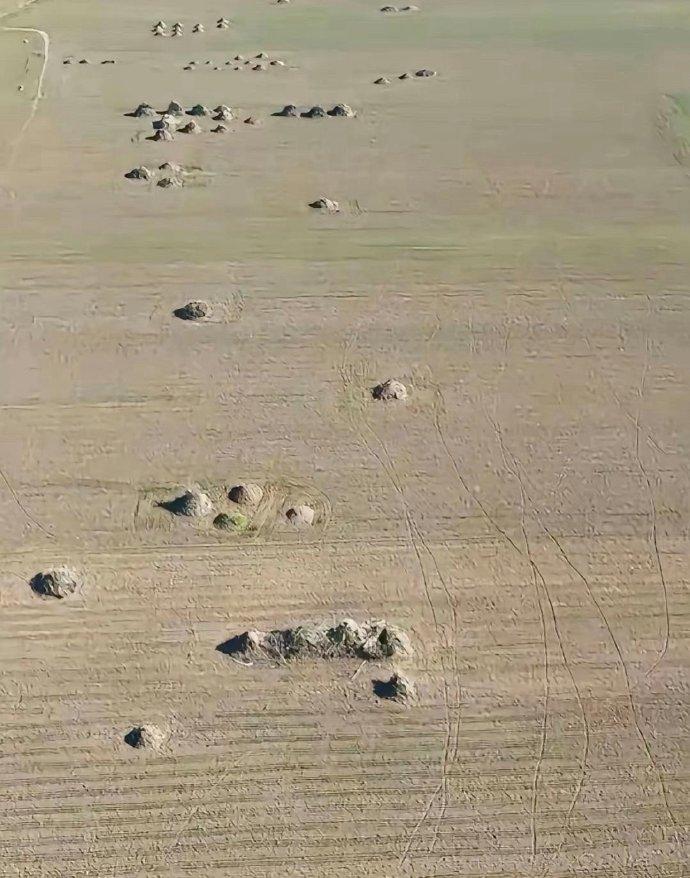 看完这张航拍图，终于明白国家为何要大力推行火葬了！这就是最直观的证明。一望
