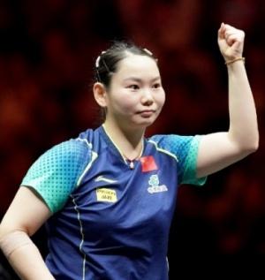 乒超联赛第二阶段，7月30日比赛结束，国乒6朵金花评分：满分1人，优秀3人，及格