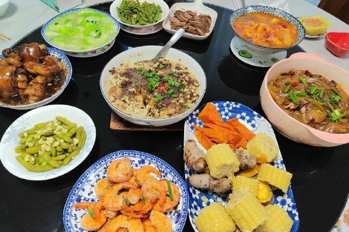 【德国医疗展盒饭致200名中国人中毒德国医疗展致人中毒盒饭20欧元一份】2025