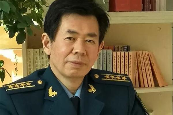戴旭震撼发声：炸毁沿海中国就垮？美军敢动手，火箭军直接让关岛变火海！西部防线已就绪，看谁先撑不住！