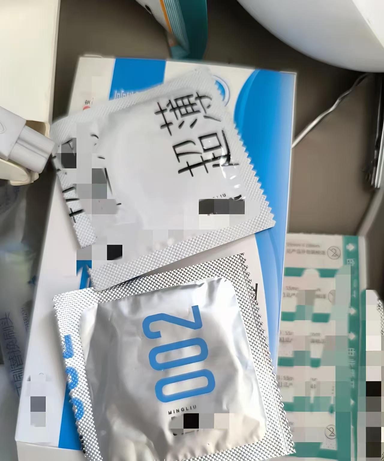 发现了儿子的这些小秘密，心情瞬间就不好了。当妈妈的也要有边界感，这些事儿是孩子的