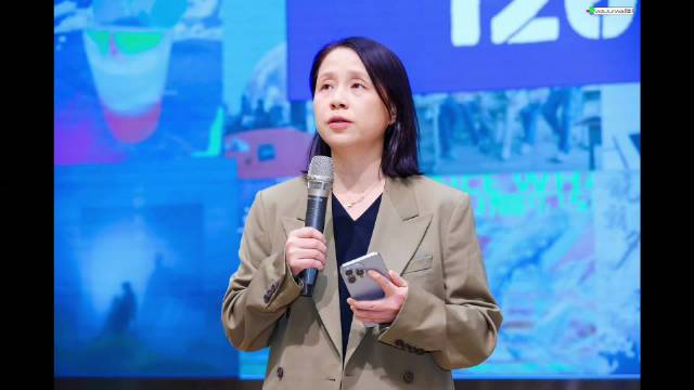 【9年前退出天娱！#龙丹妮哇唧唧哇旗下控制20家企业】