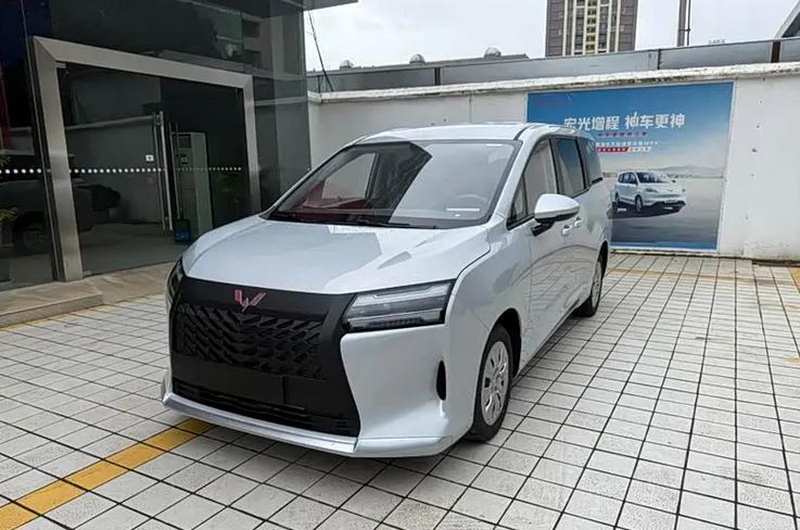 日前，汽节车社从官方获悉，五菱星光730将于11月正式上市，该车目前已经处于预售