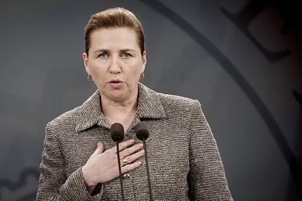 当地时间2026年1月22日，丹麦首相梅特·弗雷德里克森在丹麦TV2电视台播出的