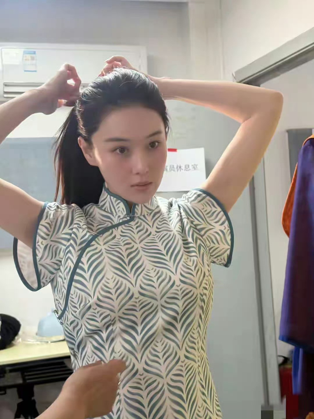 张馨予因为减肥抵抗力下降减肥还是健康为主吧现在这世道对女明星太苛刻了一直挑剔