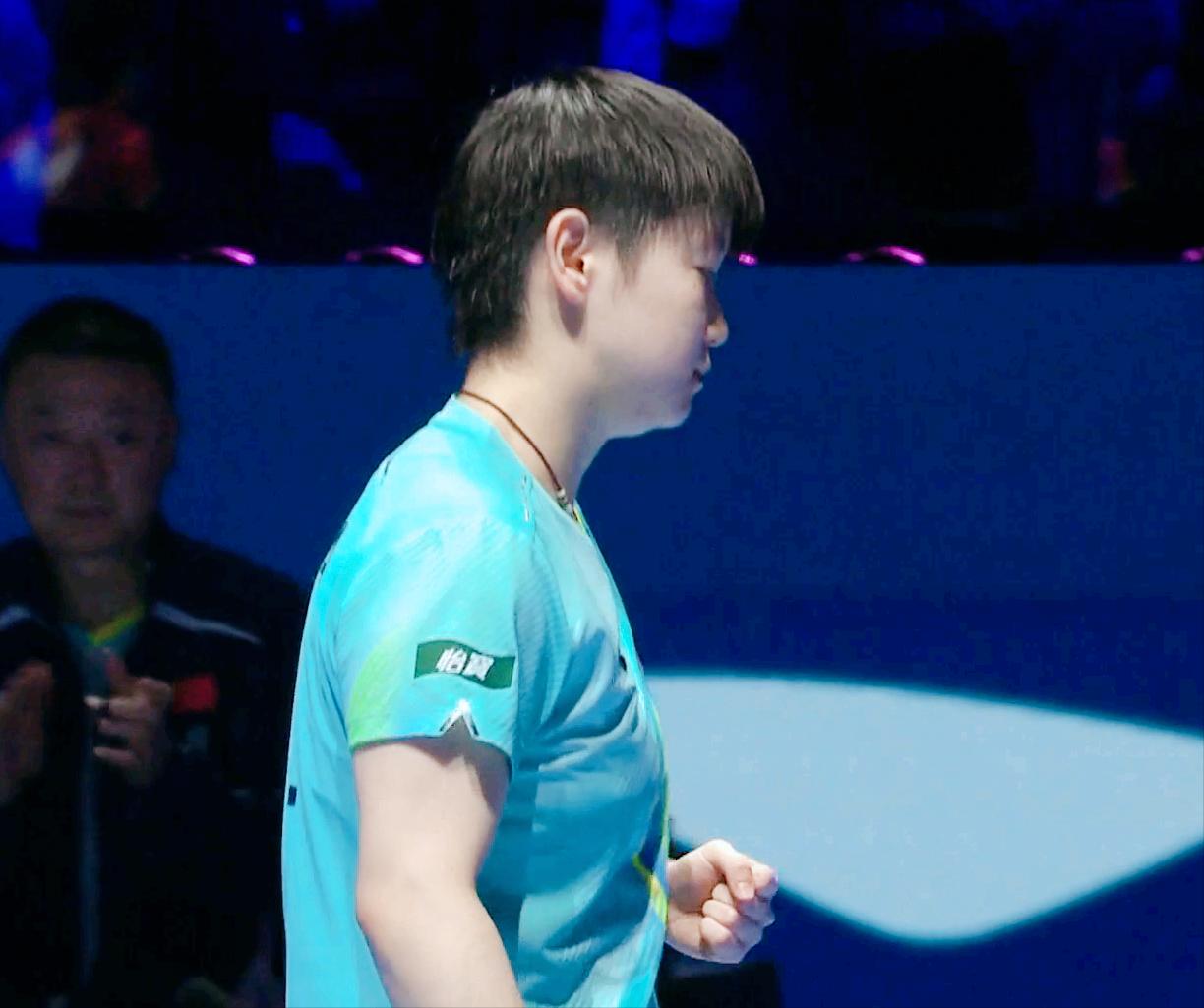 侯英超说：今天汉娜高达的发挥太好了，孙颖莎已经没有退路了，最强版，变身版的孙