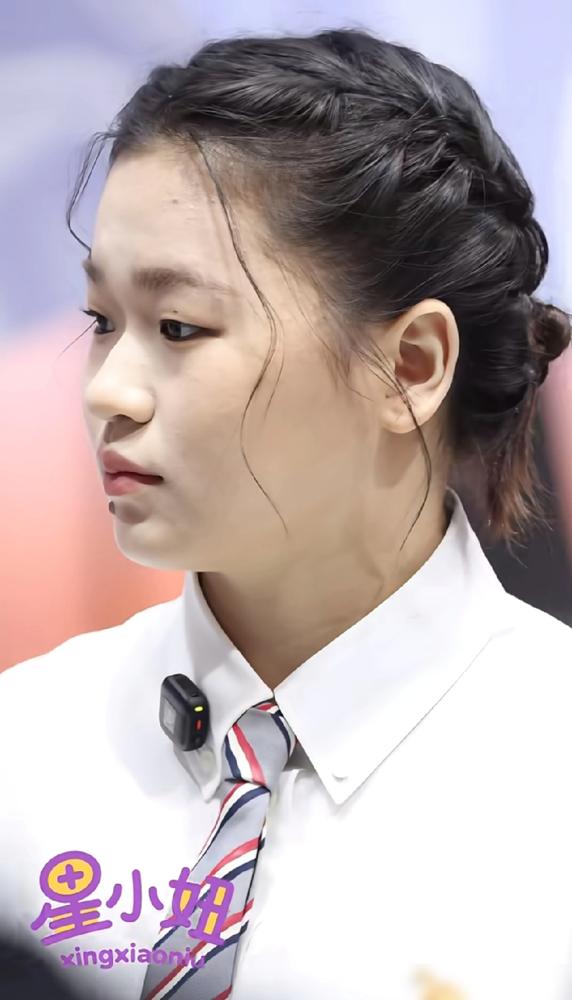 全红婵长7厘米，差点丢了奥运冠军。东京到巴黎三年，她身高窜7厘米，体重涨7公