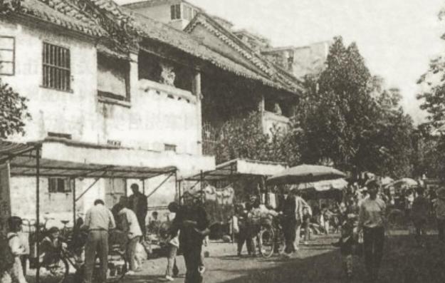 清末民初，广东一带盛产一种对女性极具摧残的职业——瞽妓，就是盲人妓女，这些妓女不