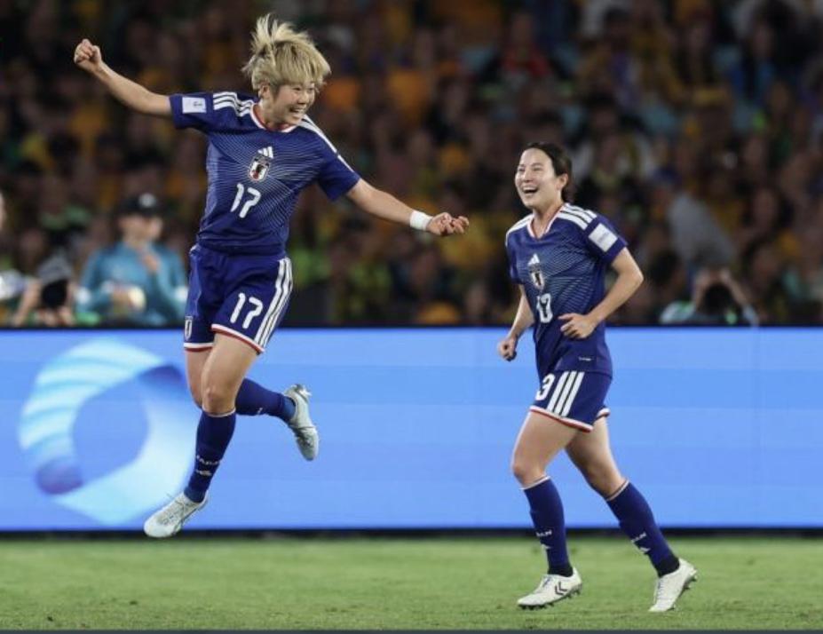 74397人现场见证！掀翻东道主！日本女足1-0澳大利亚女足！登顶亚洲杯冠军！浜