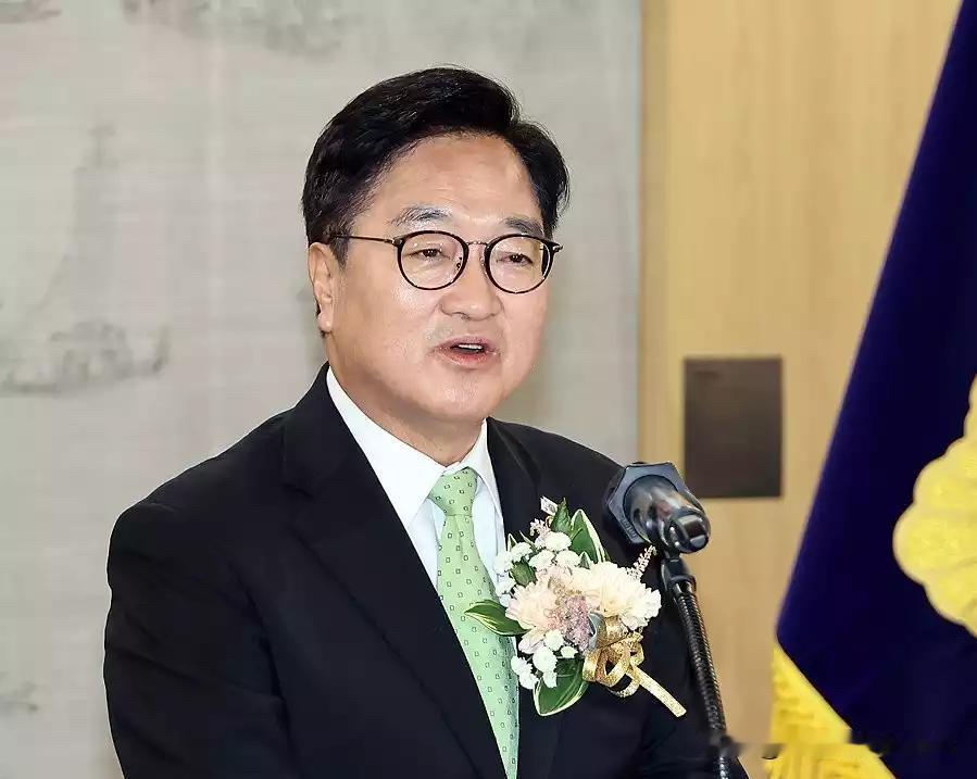 彻底心寒！韩国共同民主党内斗失控，元老禹元植官宣退出8月党首大选。韩国共同民