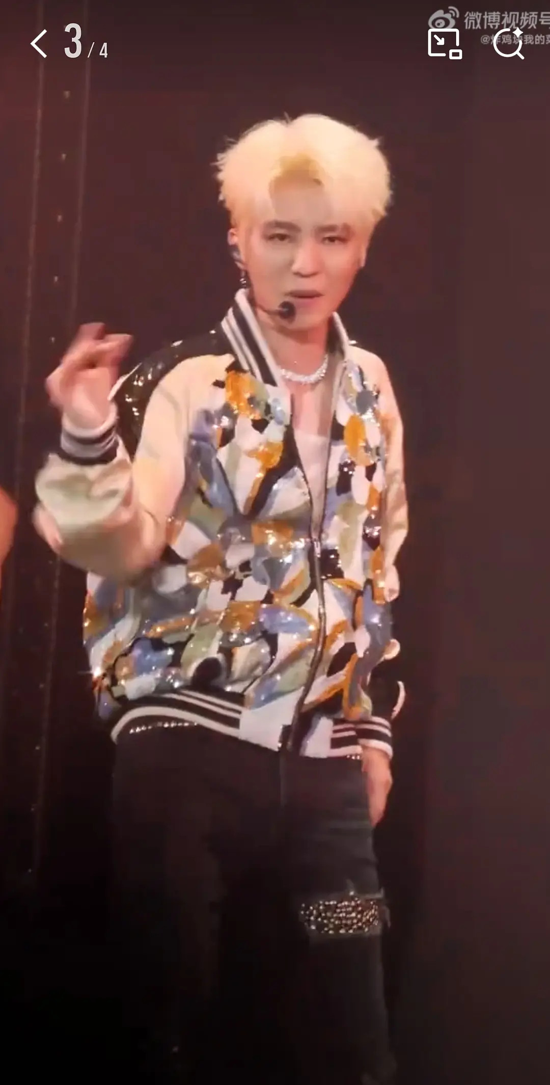 王俊凯演唱会服装造型怎么能这么烂