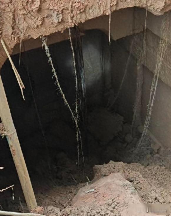 乐山修路挖出宋墓，工期卡壳文物喊停，千年地下文明撞上城市快车道10月28号下